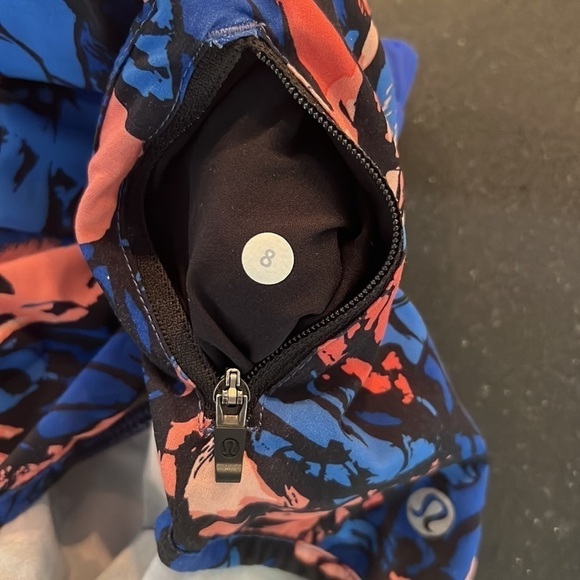 Lululemon Tracker Short IV (4-way Stretch) SZ 8 - Picture 8 of 9